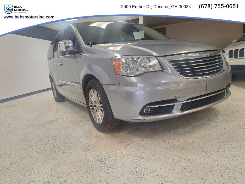 2015 Chrysler Town and Country Touring-L