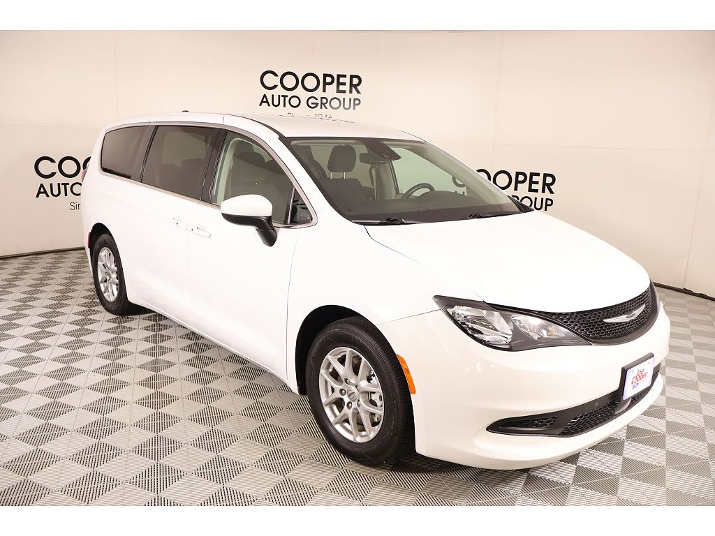 2023 Chrysler Voyager LX Fleet