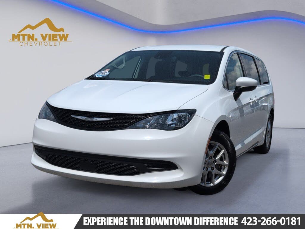 2023 Chrysler Voyager LX Fleet