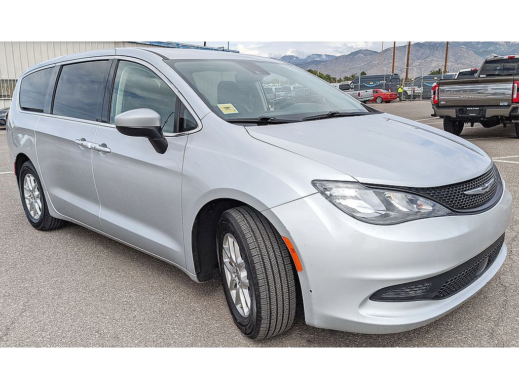 2023 Chrysler Voyager LX Fleet