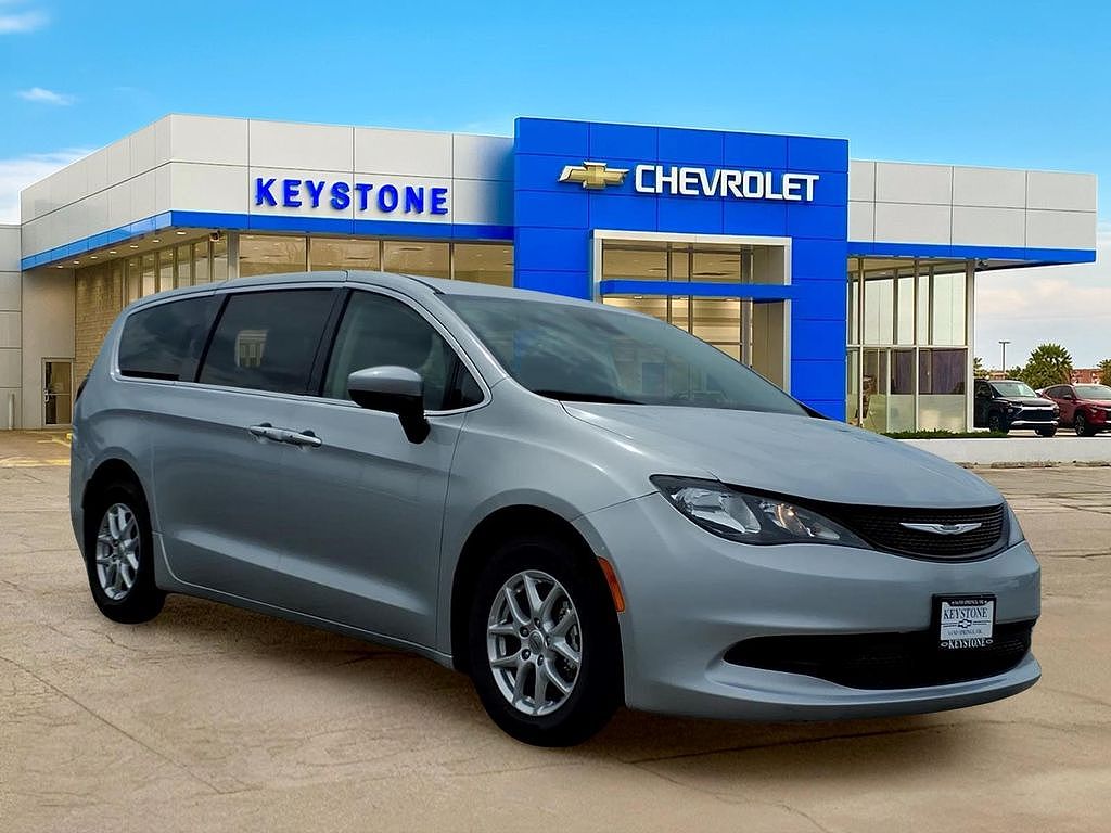 2023 Chrysler Voyager LX Fleet