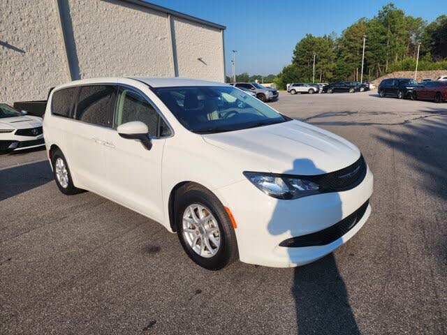 2023 Chrysler Voyager LX Fleet