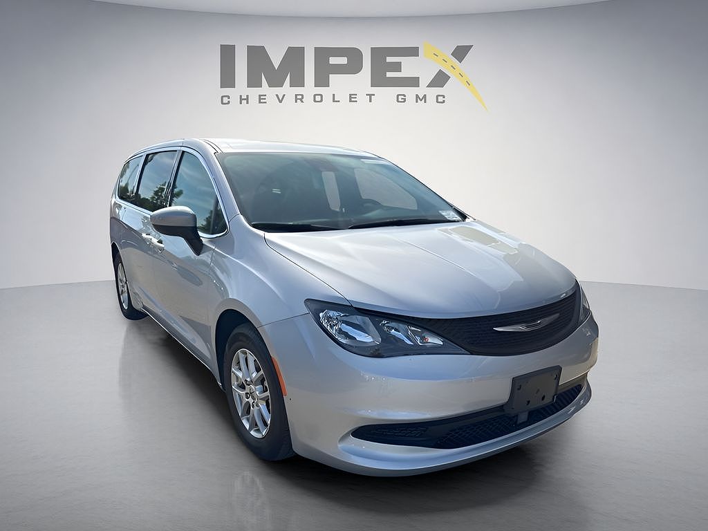 2023 Chrysler Voyager LX Fleet