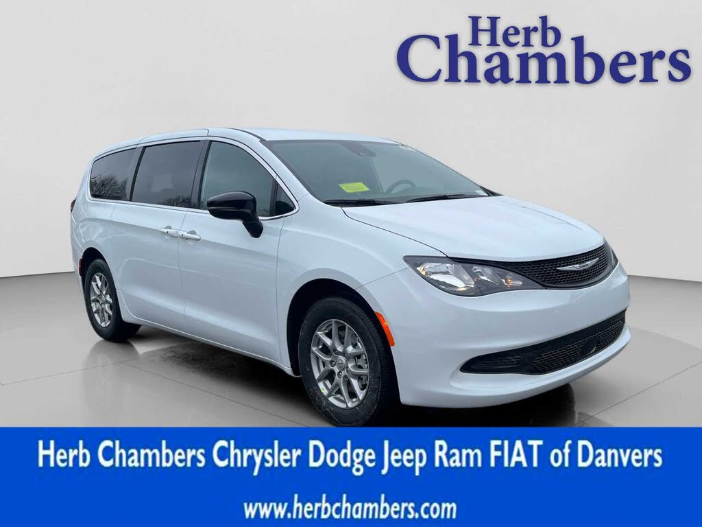 2026 Chrysler Voyager LX