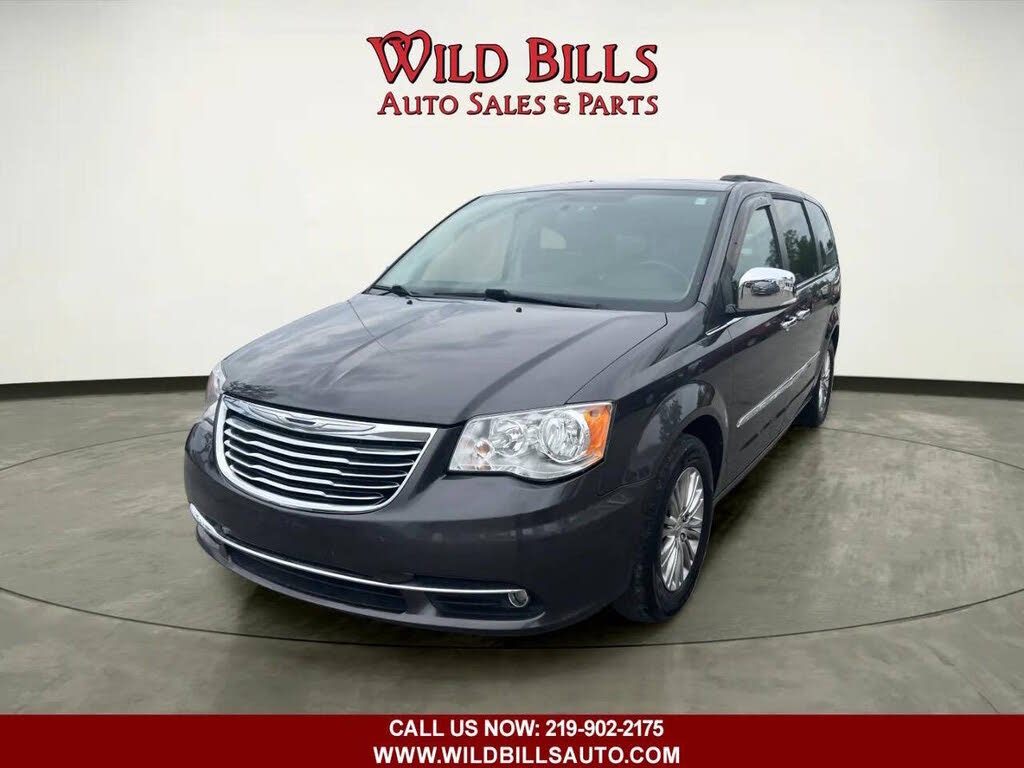 2016 Chrysler Town and Country Anniversary Edition