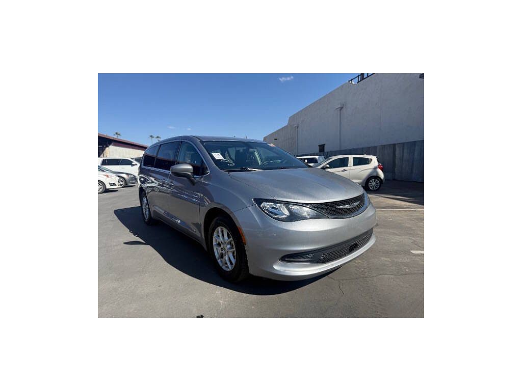 2021 Chrysler Voyager LX