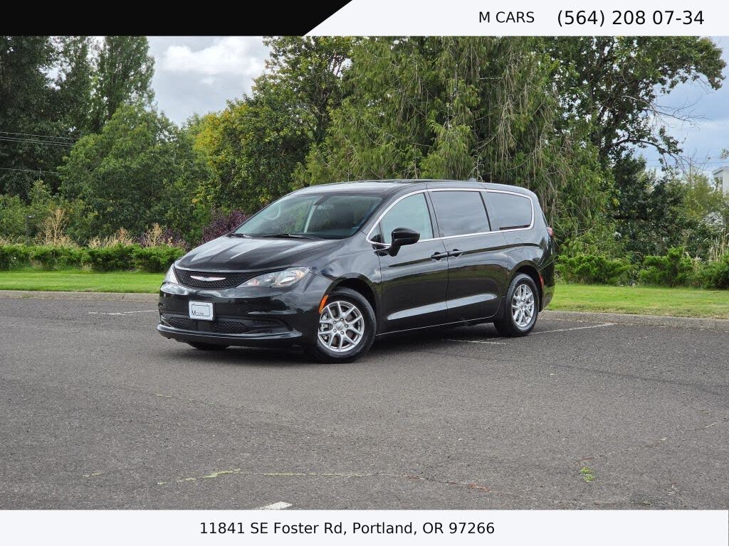 2022 Chrysler Voyager LX Fleet