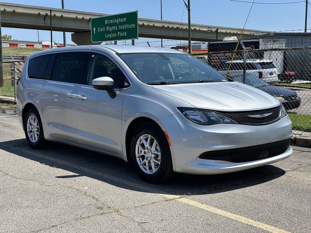 2022 Chrysler Voyager LX Fleet