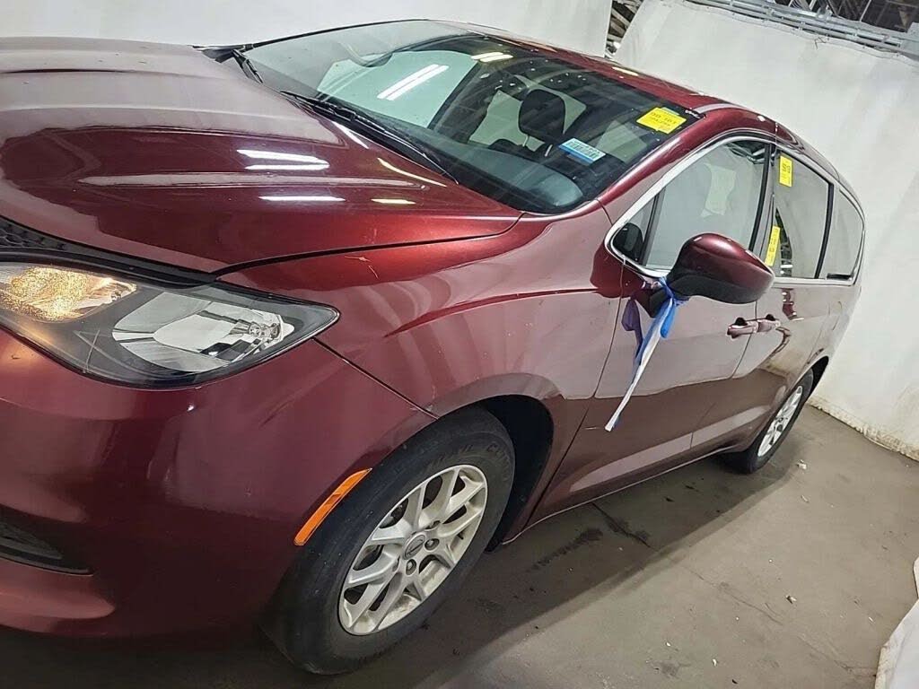 2022 Chrysler Voyager LX Fleet