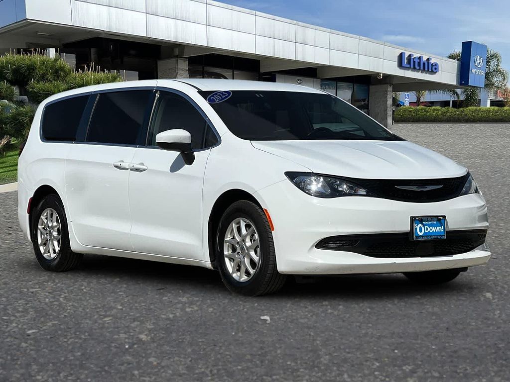 2023 Chrysler Voyager LX Fleet