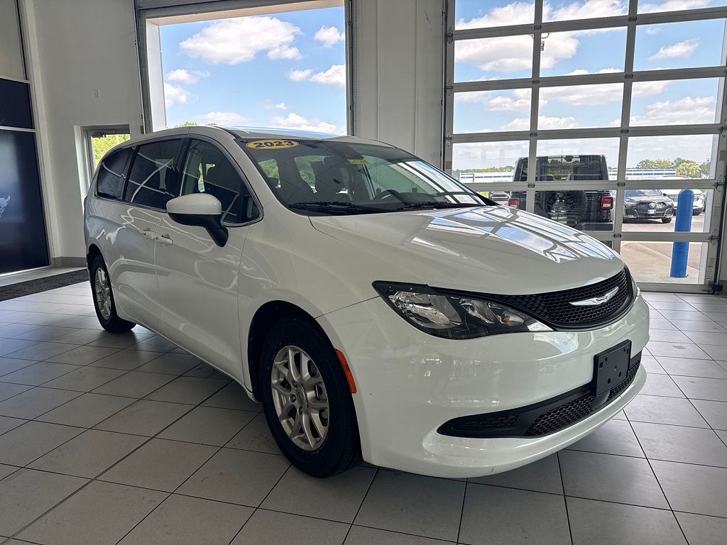 2023 Chrysler Voyager LX Fleet