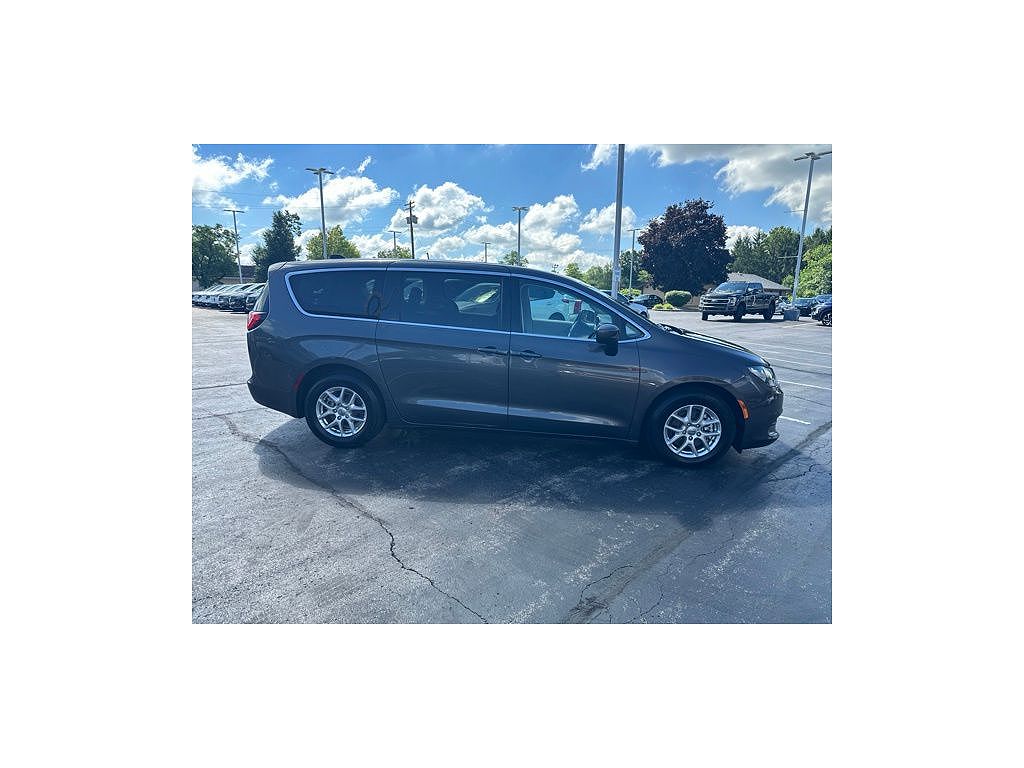 2023 Chrysler Voyager LX Fleet