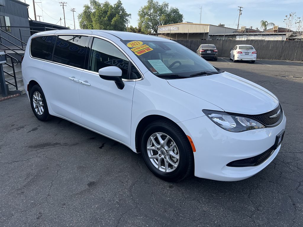 2023 Chrysler Voyager LX Fleet