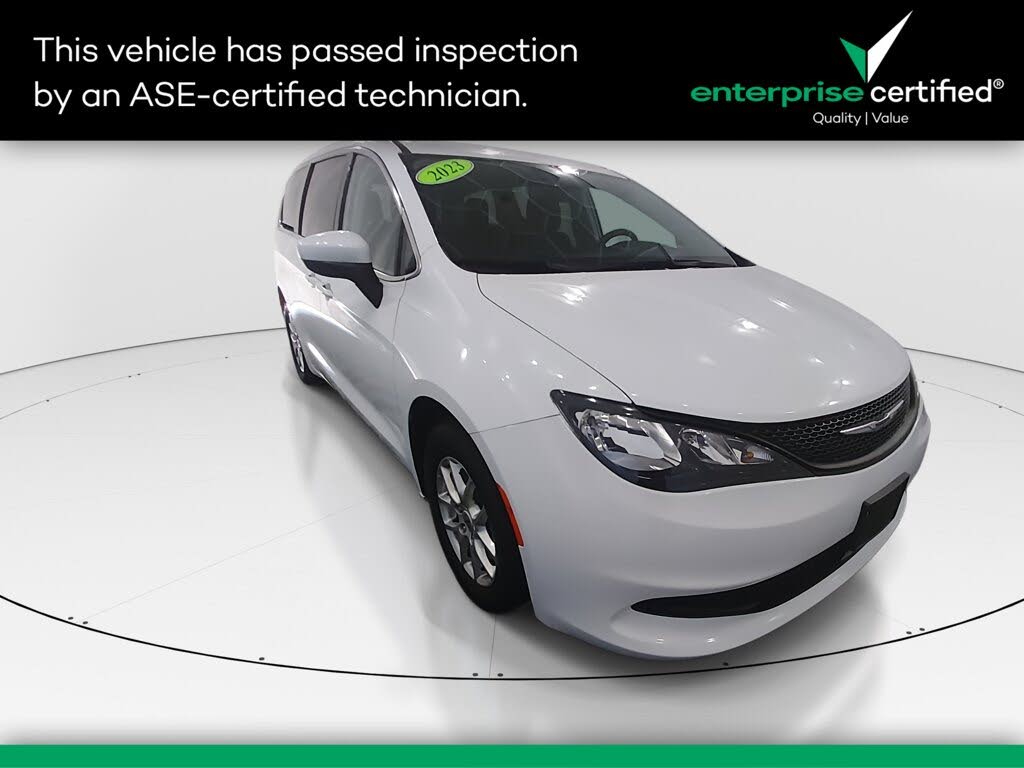 2023 Chrysler Voyager LX Fleet