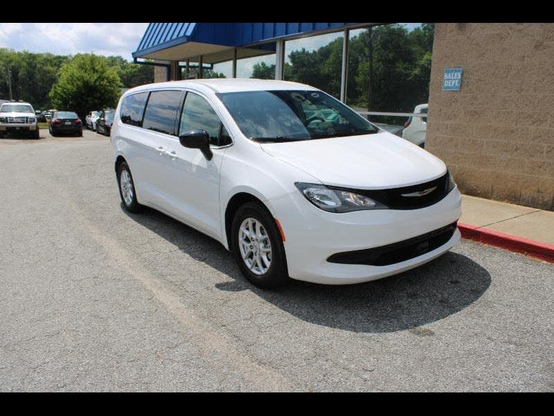 2024 Chrysler Voyager LX Fleet