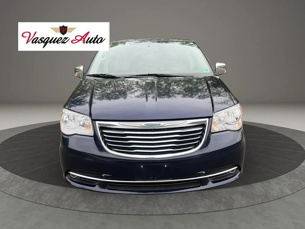 2013 Chrysler Town & Country Touring-L