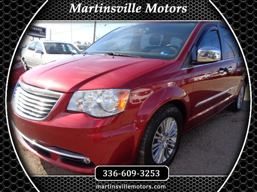 2016 Chrysler Town and Country Anniversary Edition