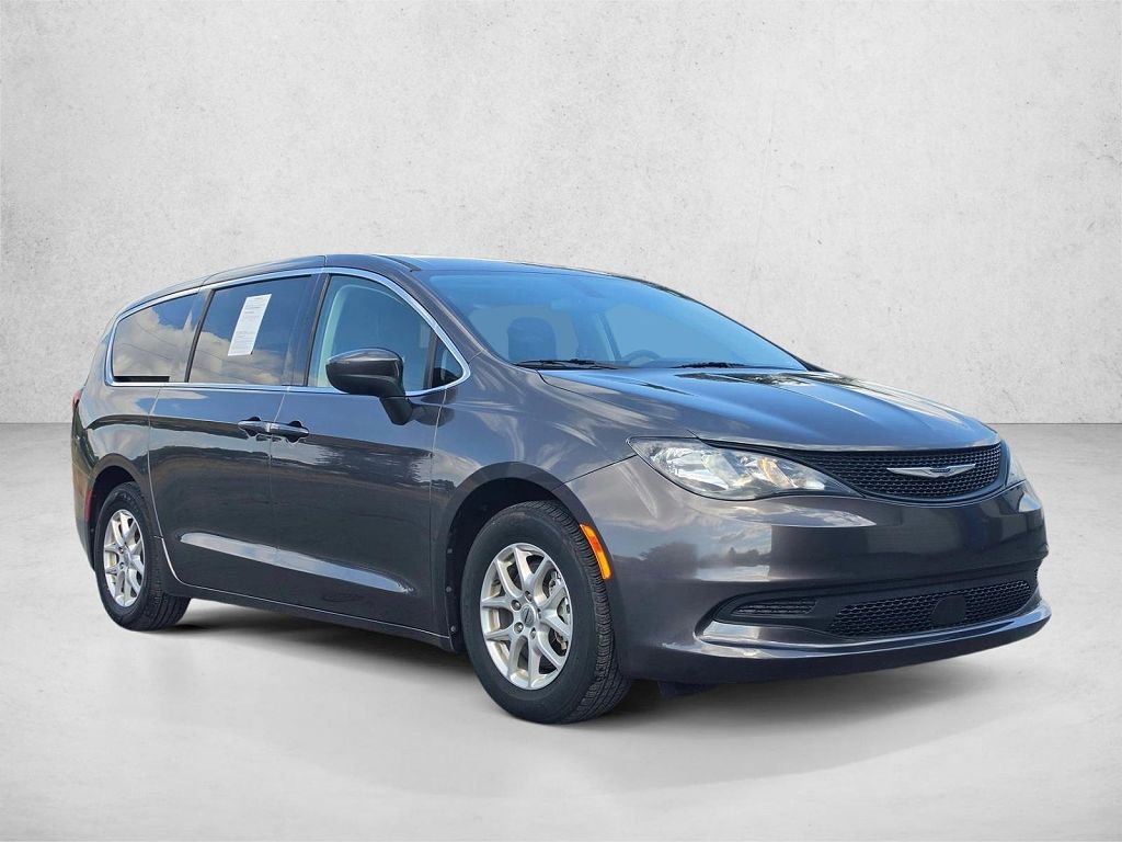 2022 Chrysler Voyager LX Fleet