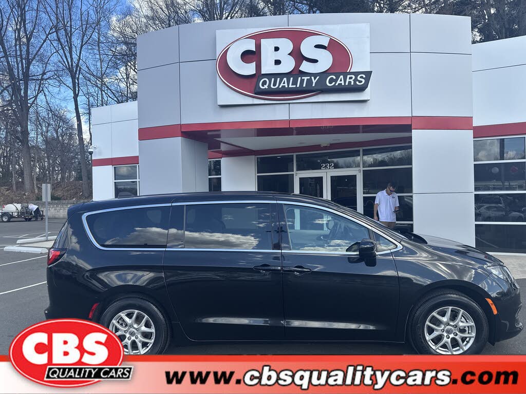 2023 Chrysler Voyager LX Fleet