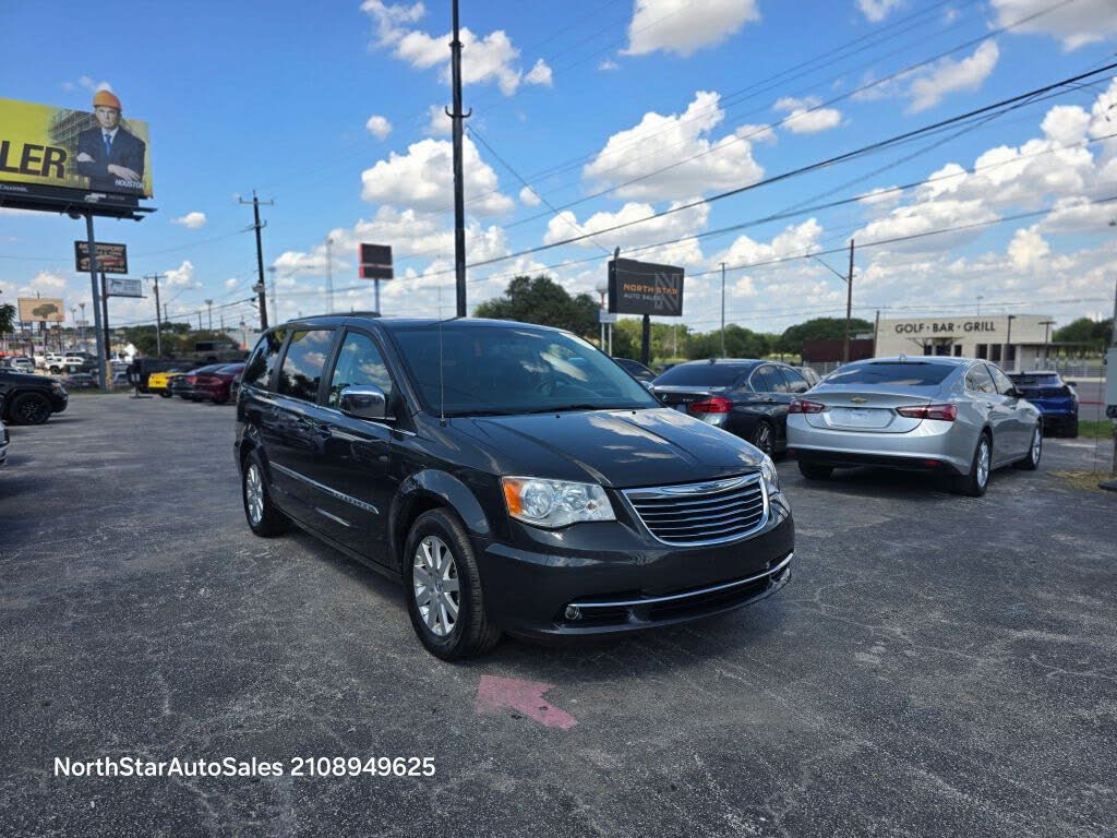 2012 Chrysler Town & Country Touring-L