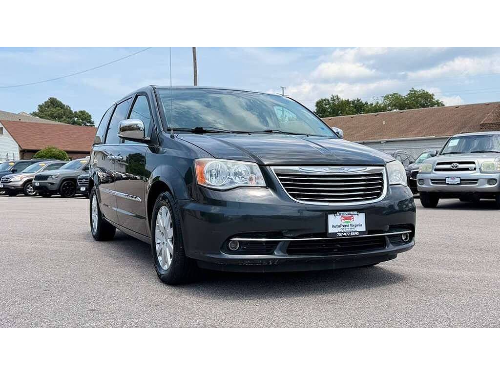 2012 Chrysler Town & Country Touring-L