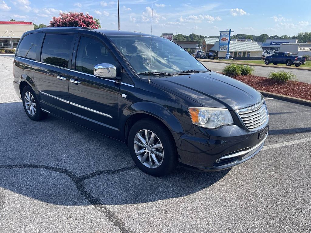 2014 Chrysler Town & Country Touring-L