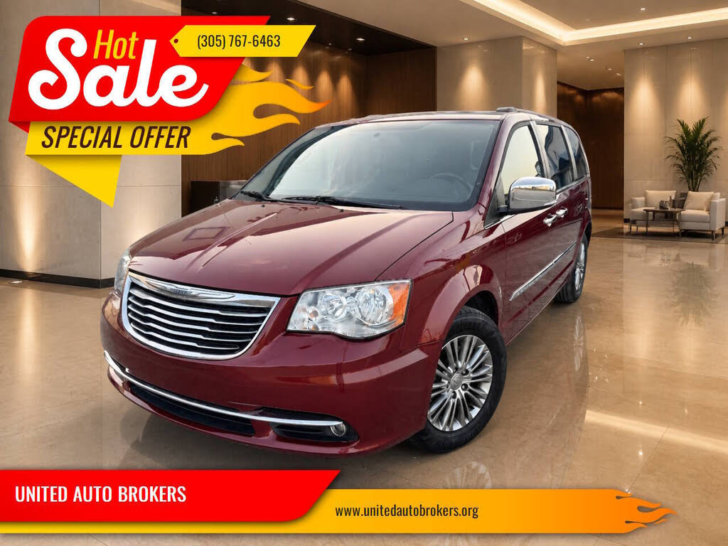 2014 Chrysler Town and Country Touring-L