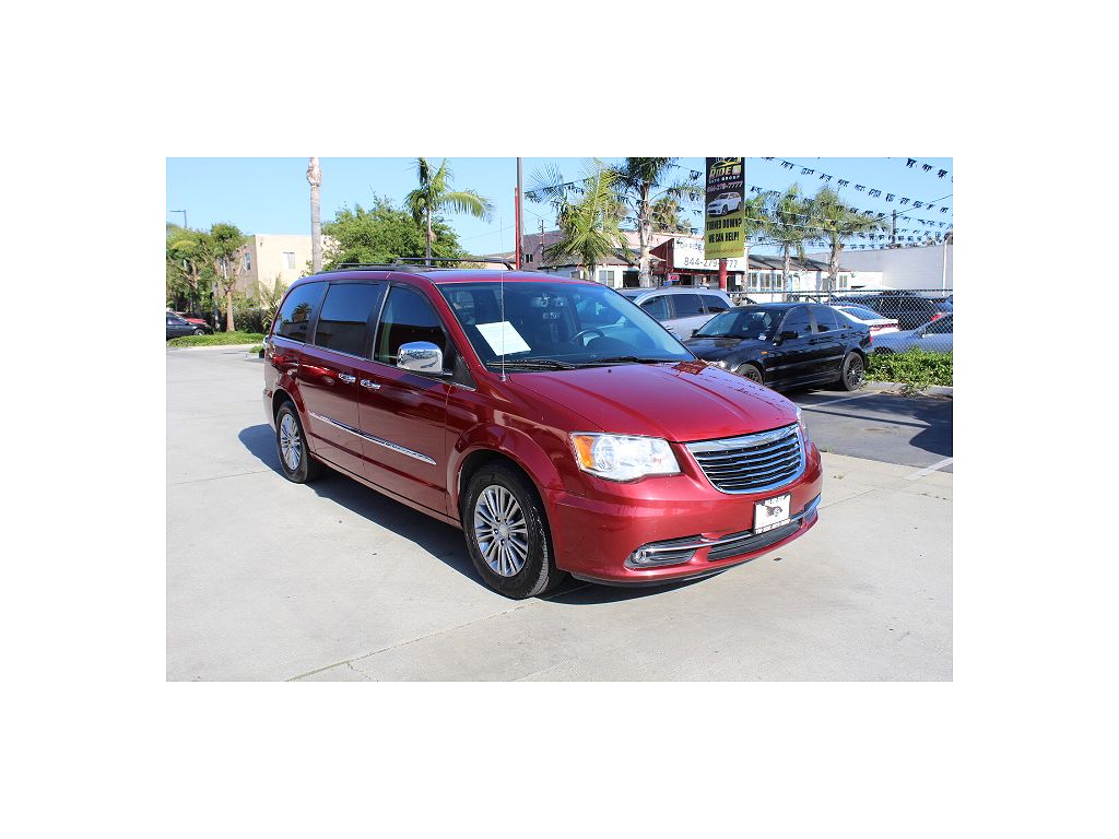 2015 Chrysler Town & Country Touring-L
