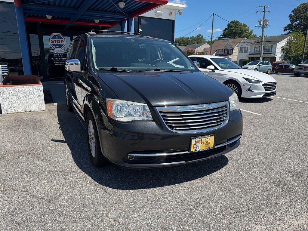 2015 Chrysler Town & Country Touring-L