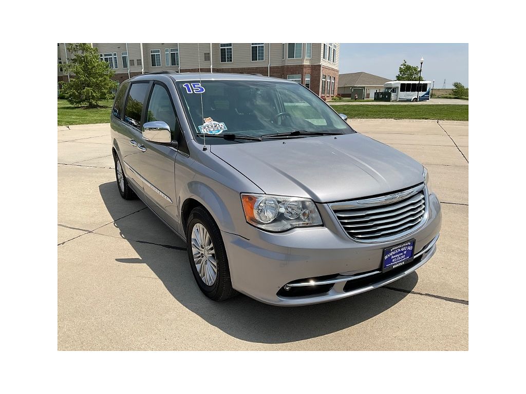 2015 Chrysler Town & Country Touring-L