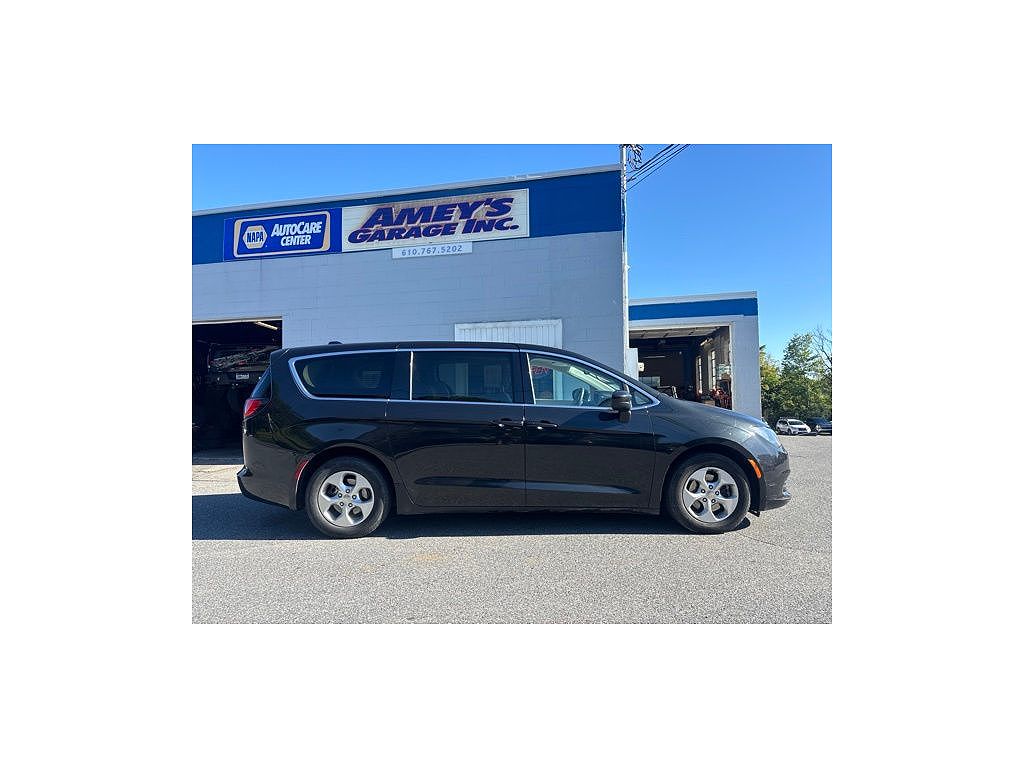 2017 Chrysler Pacifica LX