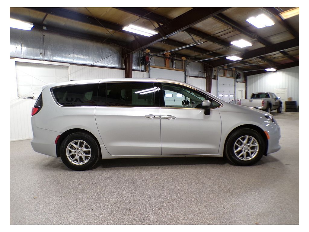 2022 Chrysler Voyager LX Fleet