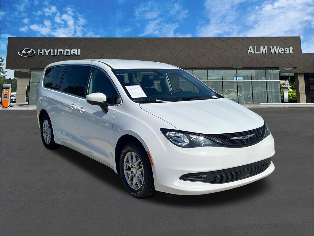 2022 Chrysler Voyager LX Fleet