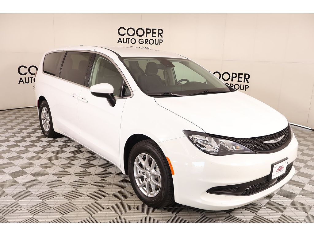 2023 Chrysler Voyager LX Fleet