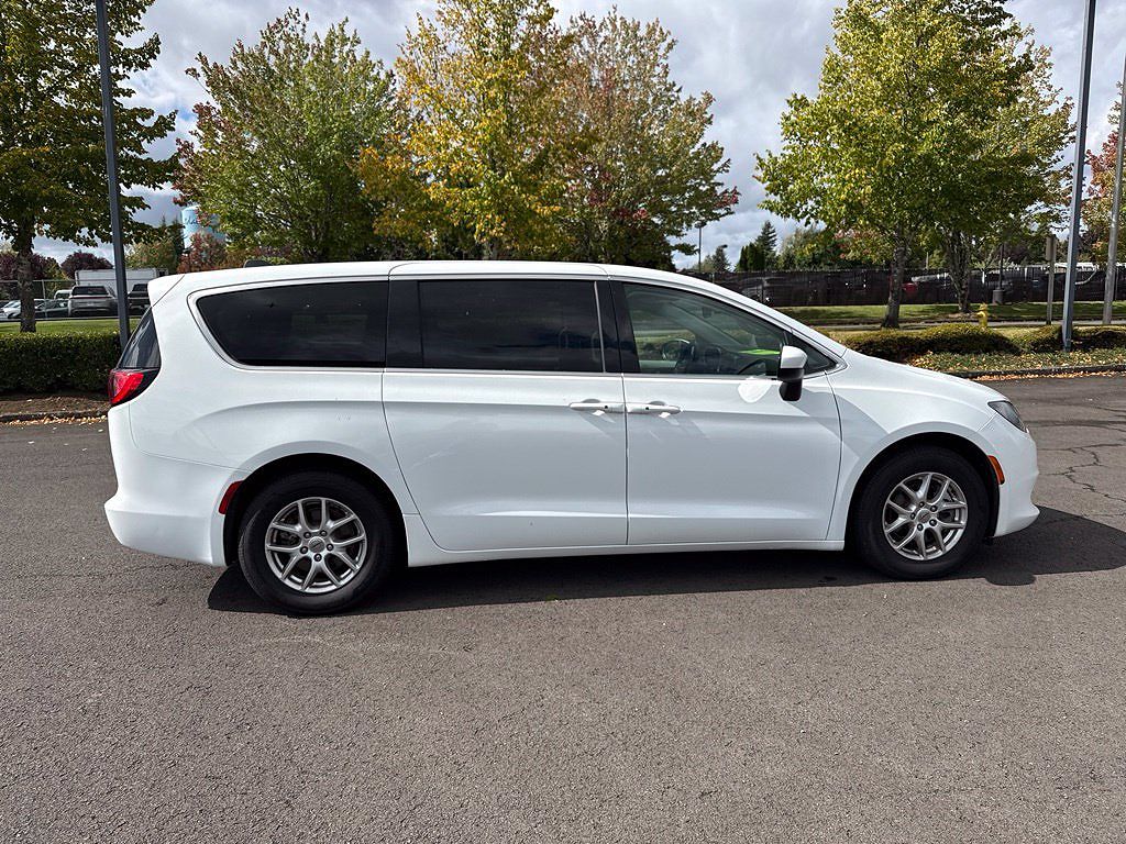2023 Chrysler Voyager LX Fleet