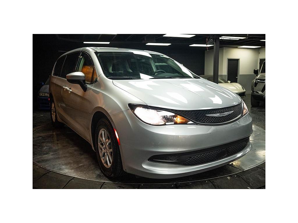 2023 Chrysler Voyager LX Fleet