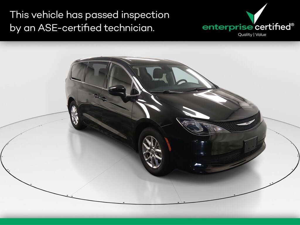 2023 Chrysler Voyager LX Fleet