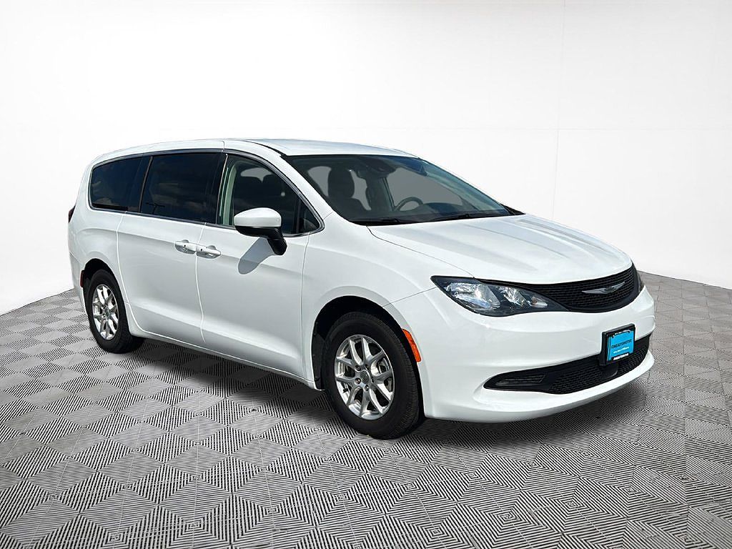 2023 Chrysler Voyager LX Fleet