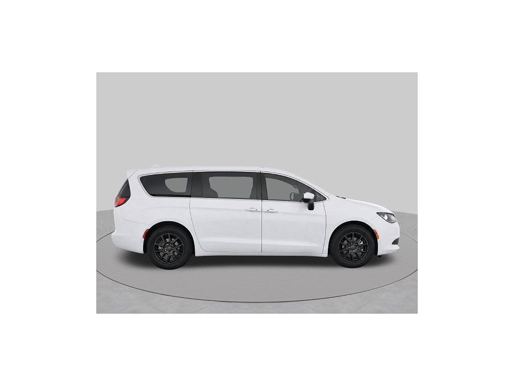 2023 Chrysler Voyager LX Fleet