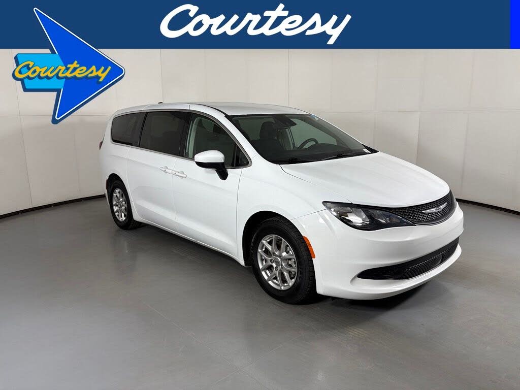 2023 Chrysler Voyager LX Fleet