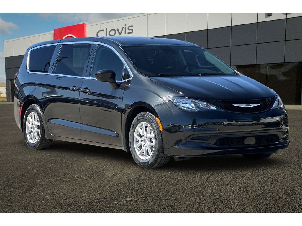 2023 Chrysler Voyager LX Fleet