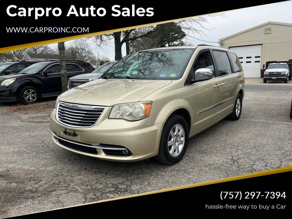 2012 Chrysler Town and Country Touring-L