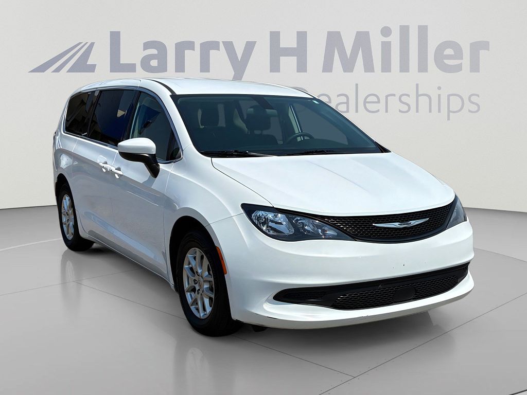 2022 Chrysler Voyager LX Fleet