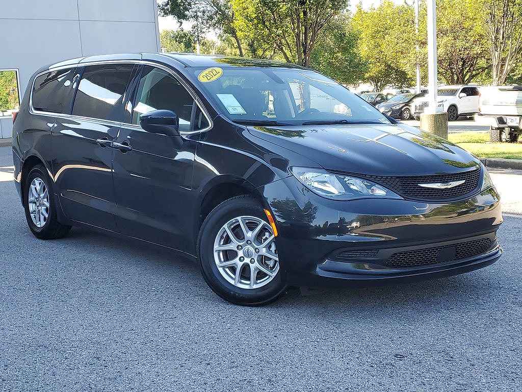 2022 Chrysler Voyager LX Fleet