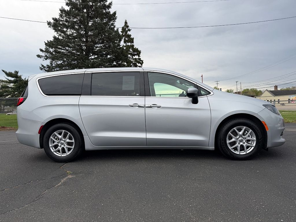 2023 Chrysler Voyager LX Fleet
