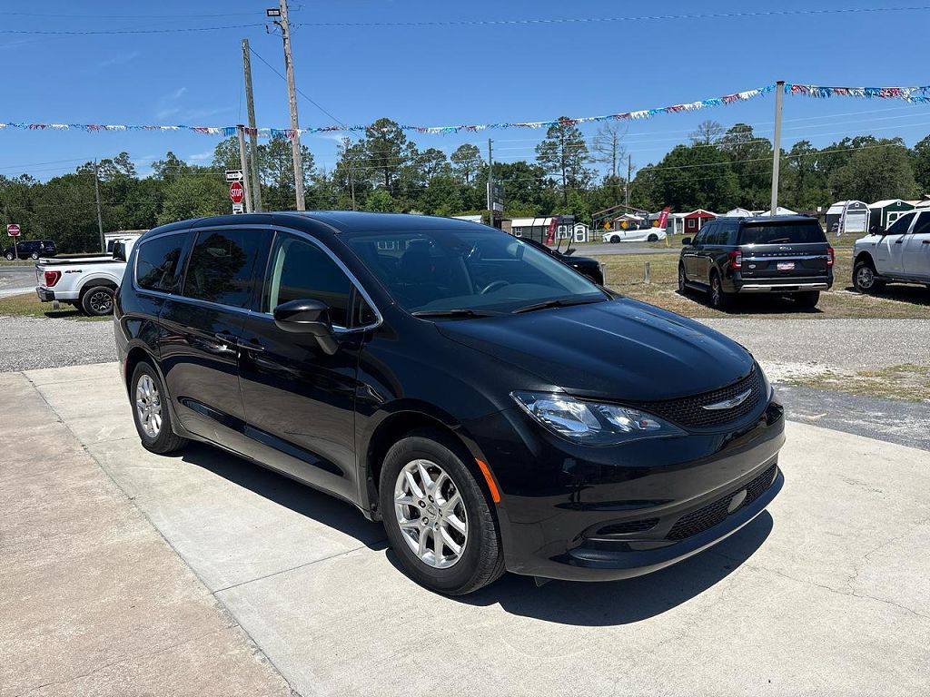2023 Chrysler Voyager LX FWD