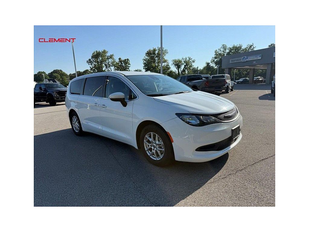 2023 Chrysler Voyager LX Fleet