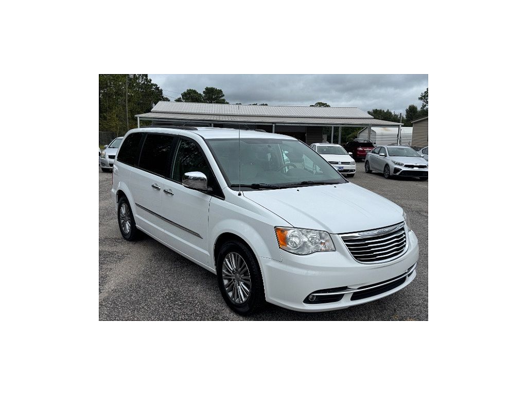 2014 Chrysler Town & Country Touring-L