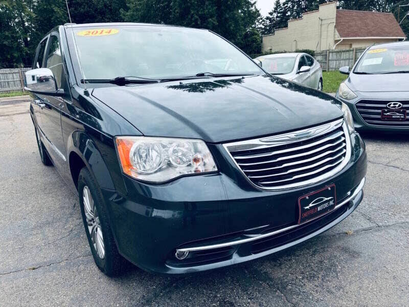 2014 Chrysler Town and Country Touring-L