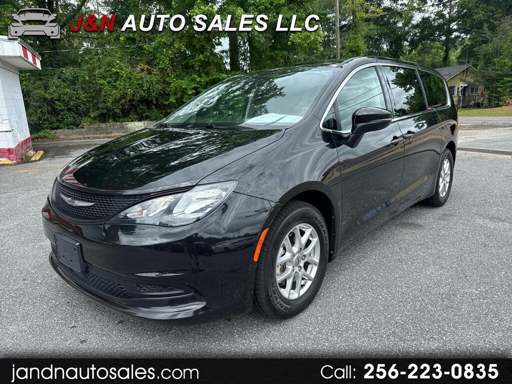 2023 Chrysler Voyager LX Fleet